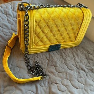 Satchel yellow handbag